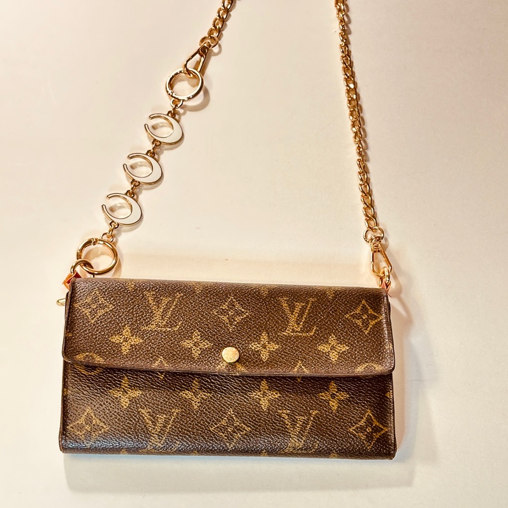 Sold out Monogram The Sarah long wallet with Gold Chain. - Picture 2 of 14